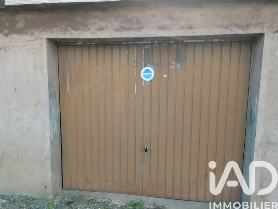 Extérieur - Garage avec parking à Algrange