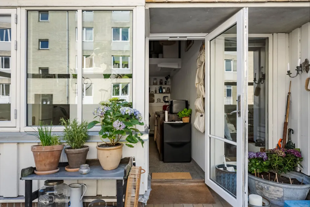 balcony