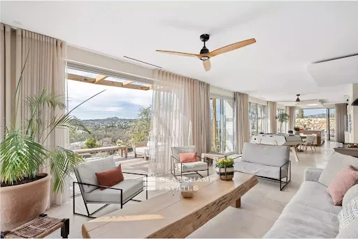 Séjour - Villa de Luxe avec Piscine à Valbonne