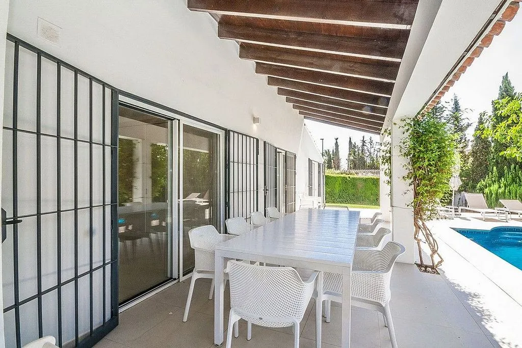 Piscine - Chalet with Pool in Casco Antiguo