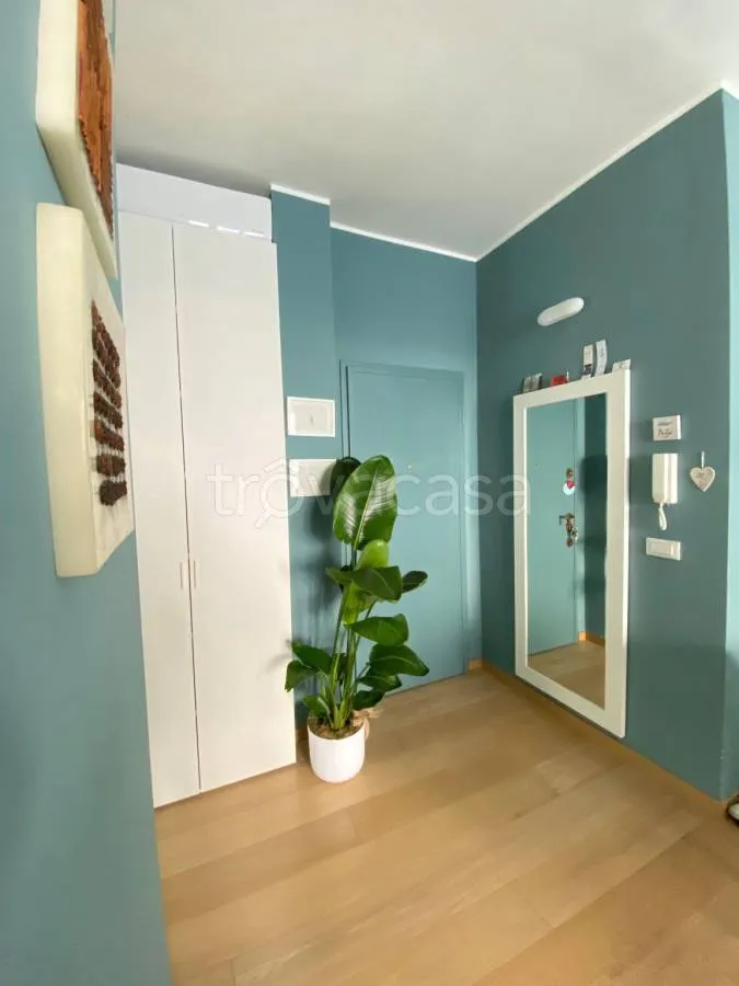 Esik - Modernised 2-Bed Flat with Balcony in San Mauro Torinese