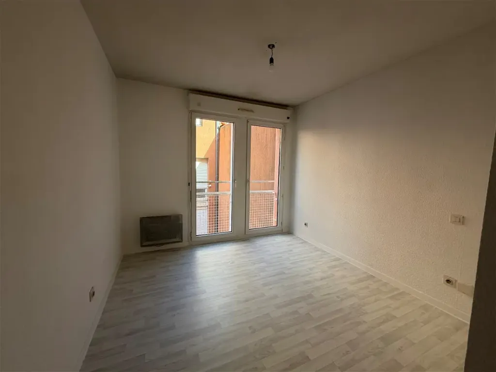 Toad - T3 Flat with Balcony in Muret