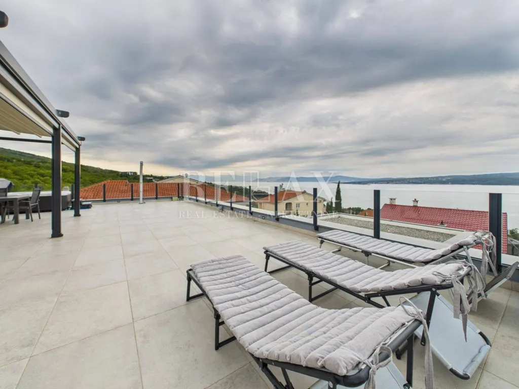 Terrasse - Two Apartments with Sea View in Crikvenica