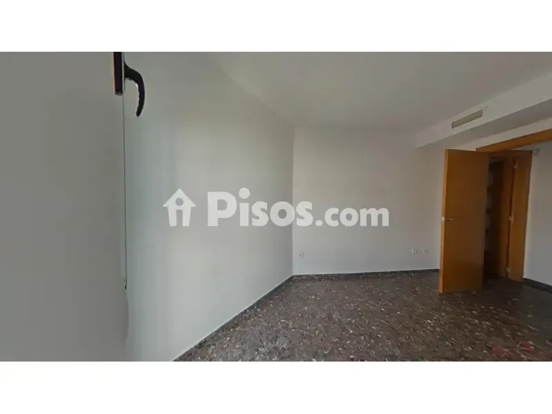 Toad - Apartment with Garage in Benicalap, Valencia