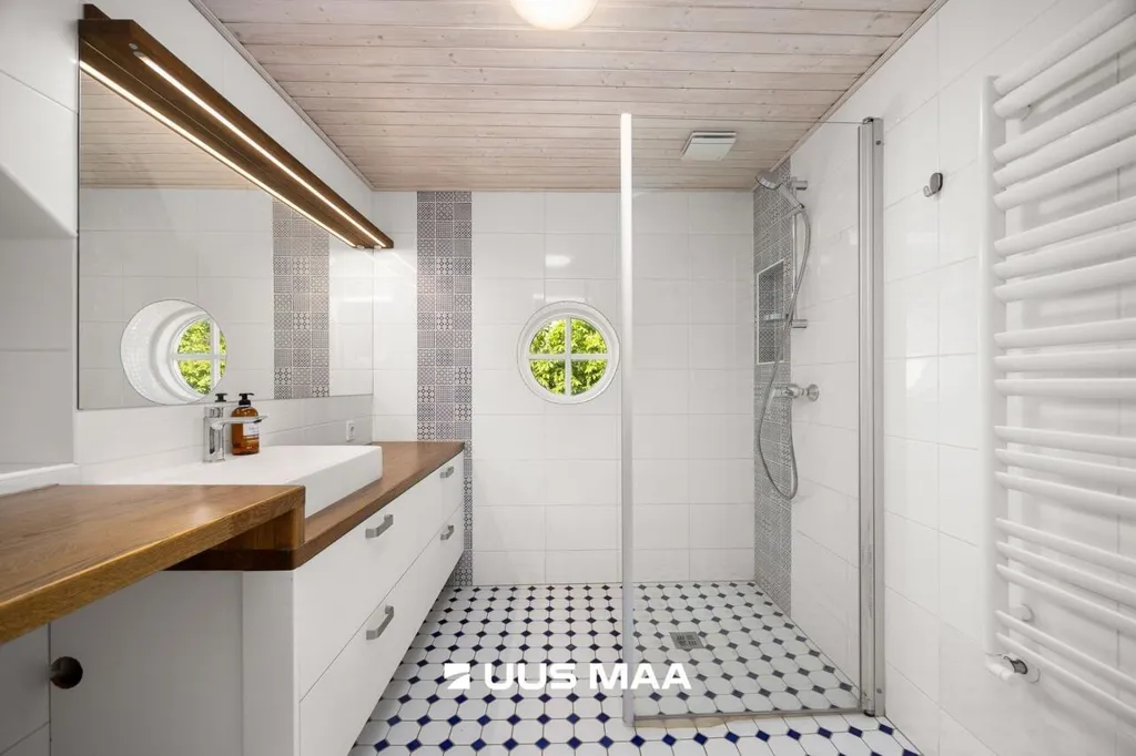 Vannitoad - Flat with Recent Renovation in Tallinn