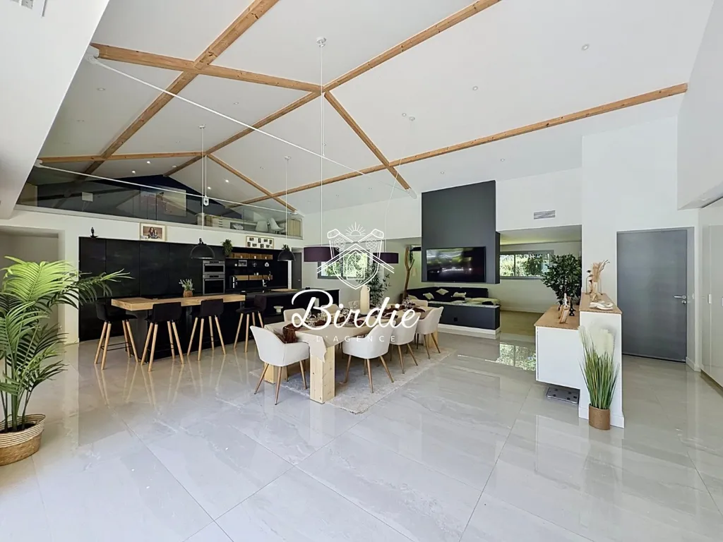 Sala da pranzo - Architectural Villa with Pool near Capbreton