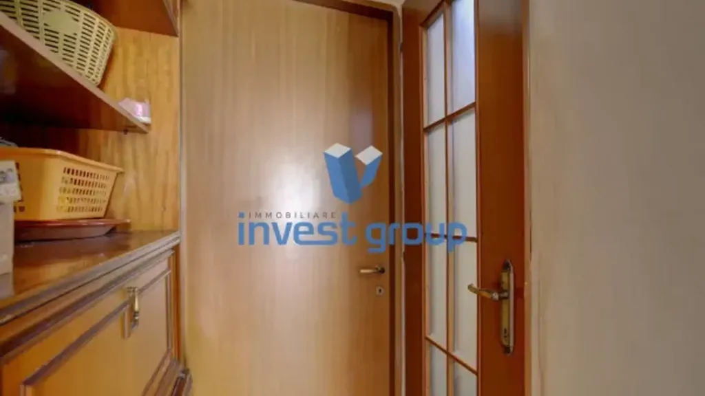 Ingresso - Two-Bedroom Apartment with Balcony in Turin