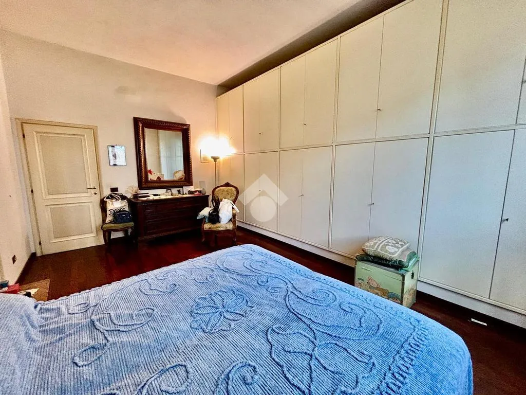 Magamistoad - Spacious Apartment with Balcony in Florence