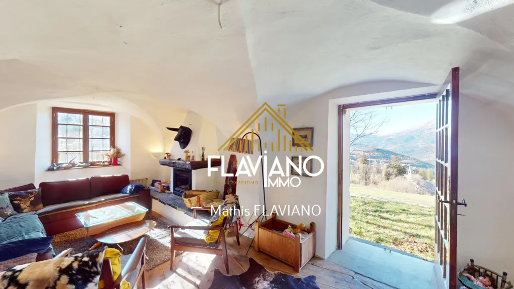 Séjour - Ancienne Ferme Rénovée avec Vue Panoramique à Barcelonnette