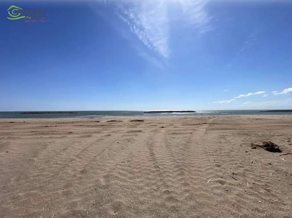 House with Seafront Access in Valras