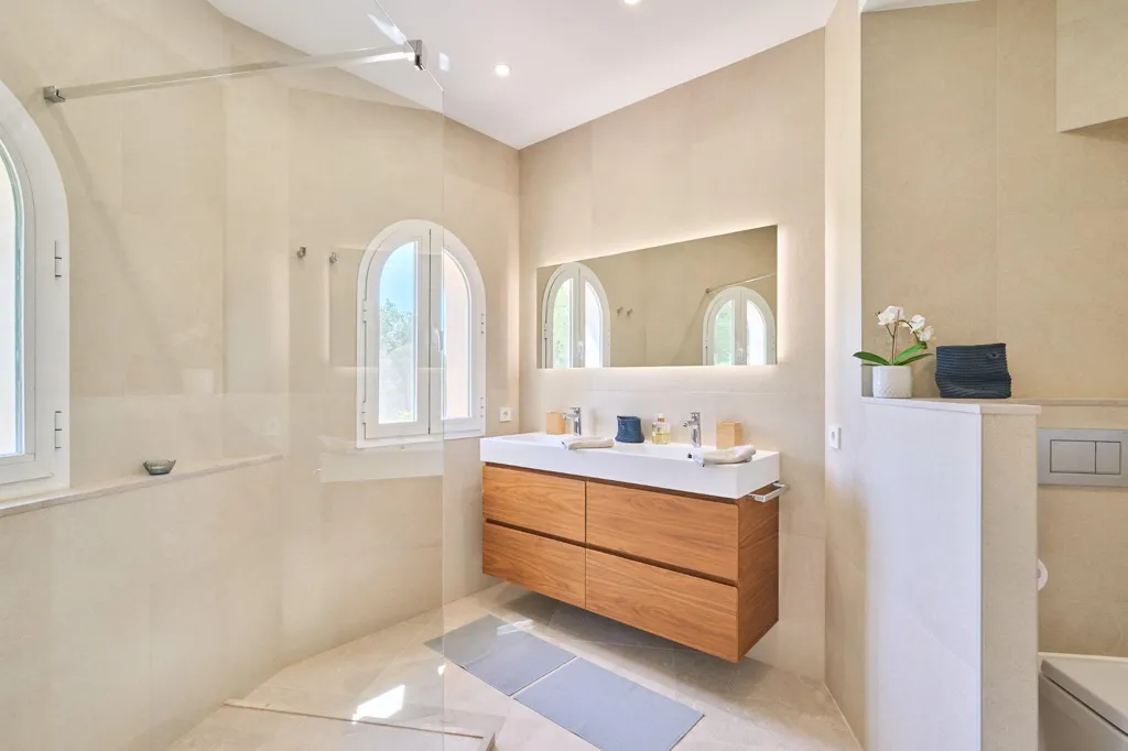 Vannitoad - Luxury Villa with Golf Views in Son Vida