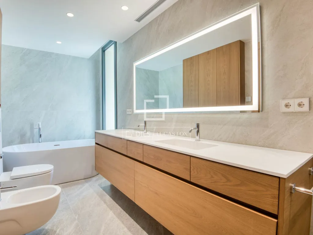 Salles de bain - Newly Built Villa with Sea Views in Platja d'Aro