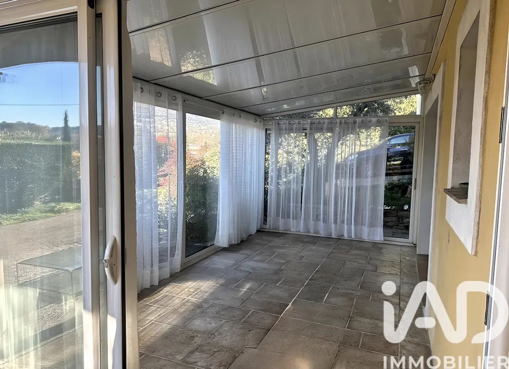 Terrasse - Maison Traditionnelle avec Piscine à Grasse