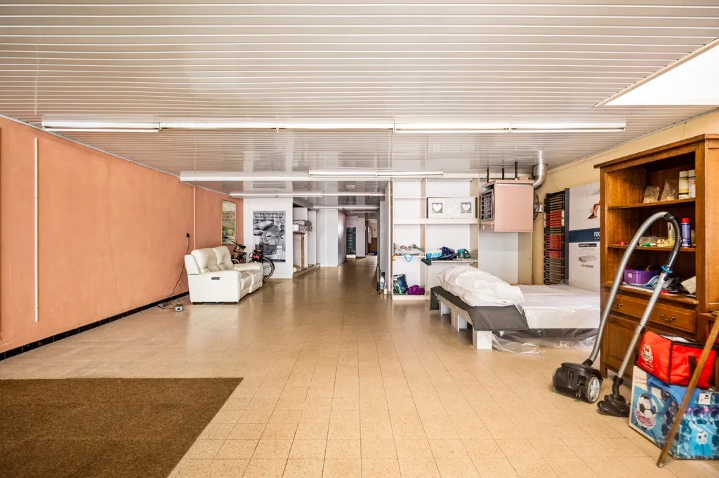 Garage - Local Commercial avec Logement à Herentals