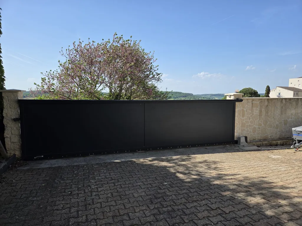 Extérieur - Villa Rénovée avec Piscine sur les Hauteurs de Penne d'Agenais