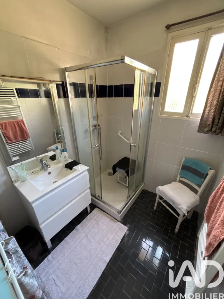 Bathrooms - Traditional House with Garden in La Trinité