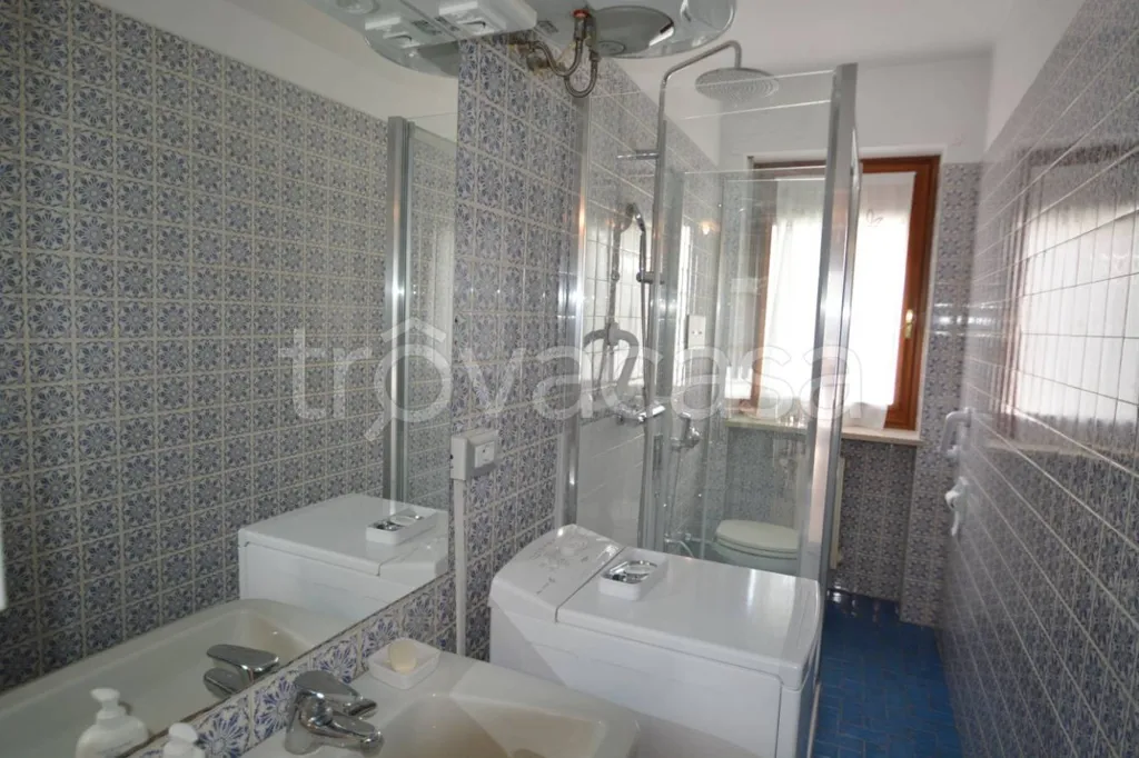Salles de bain - Apartment with Balcony in Bardonecchia Centre