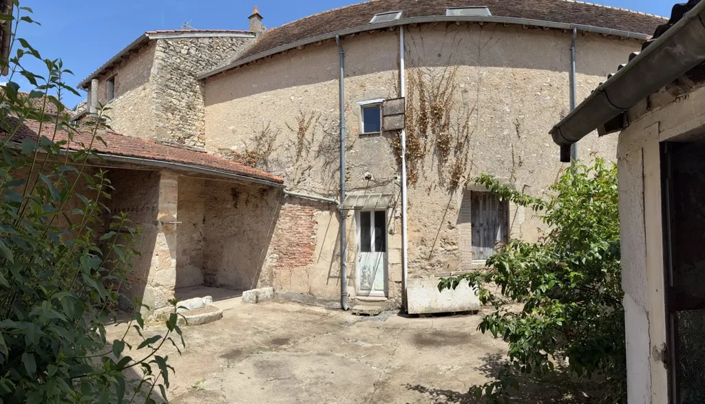 Garden - Renovated Town House with Courtyard in Montmorillon