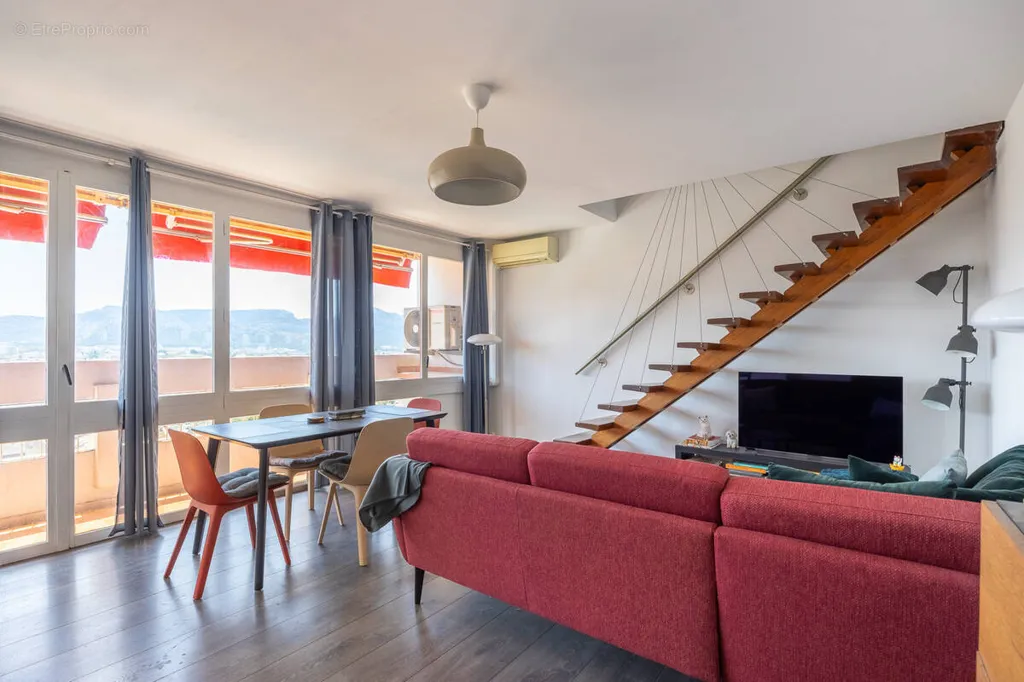 Soggiorno - Duplex with South View in Saint-Giniez