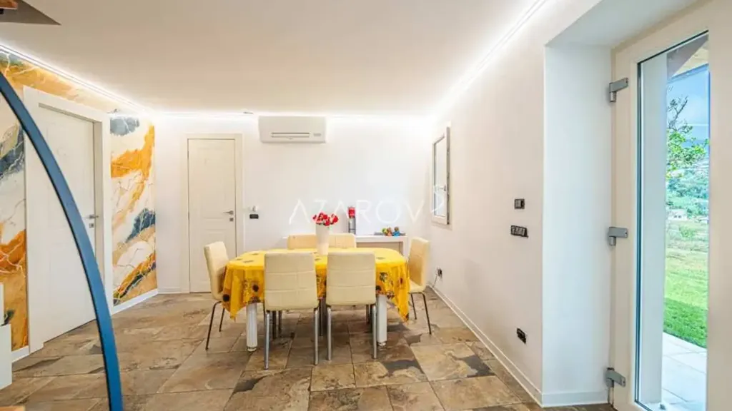 Söögituba - New Villa with Sea View in Sanremo