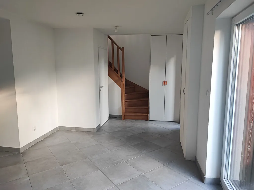 Entrée - Maison Rénovée avec Jardin à Combleux