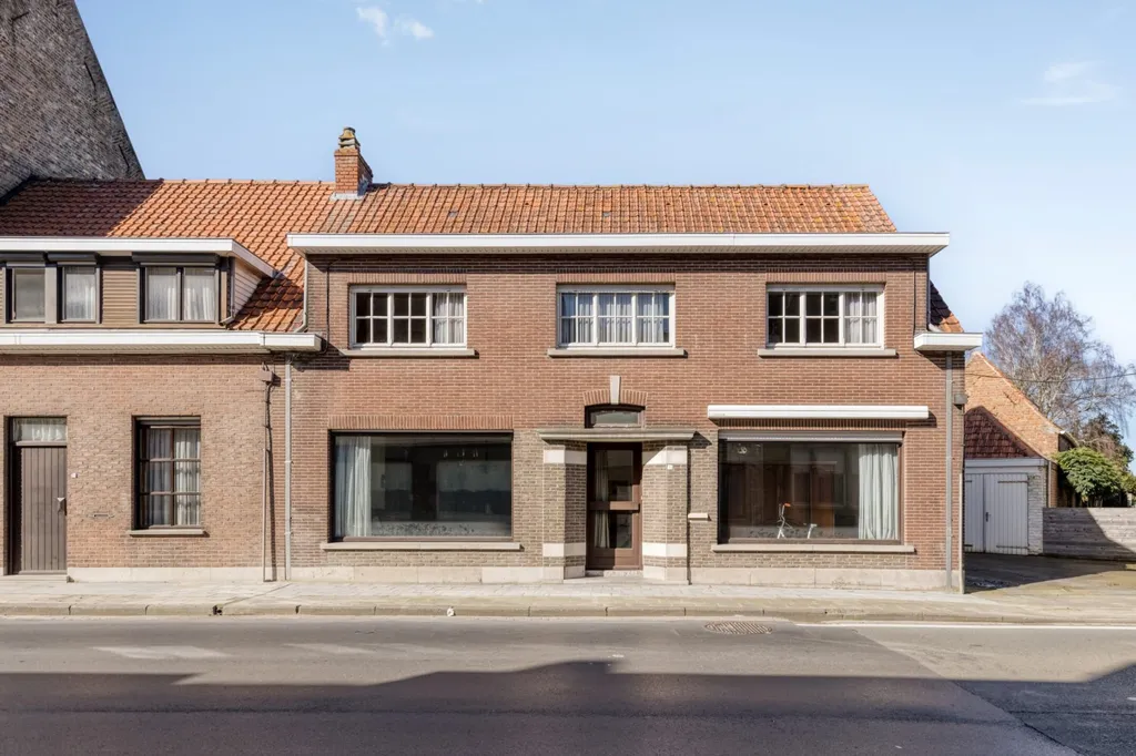Half-Open House with Garden in Zarren Centre