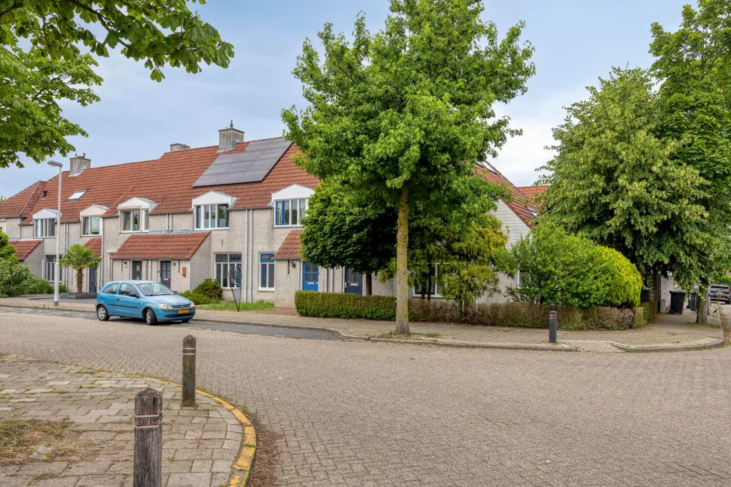 Esterno - Corner House with Garden in Eindhoven