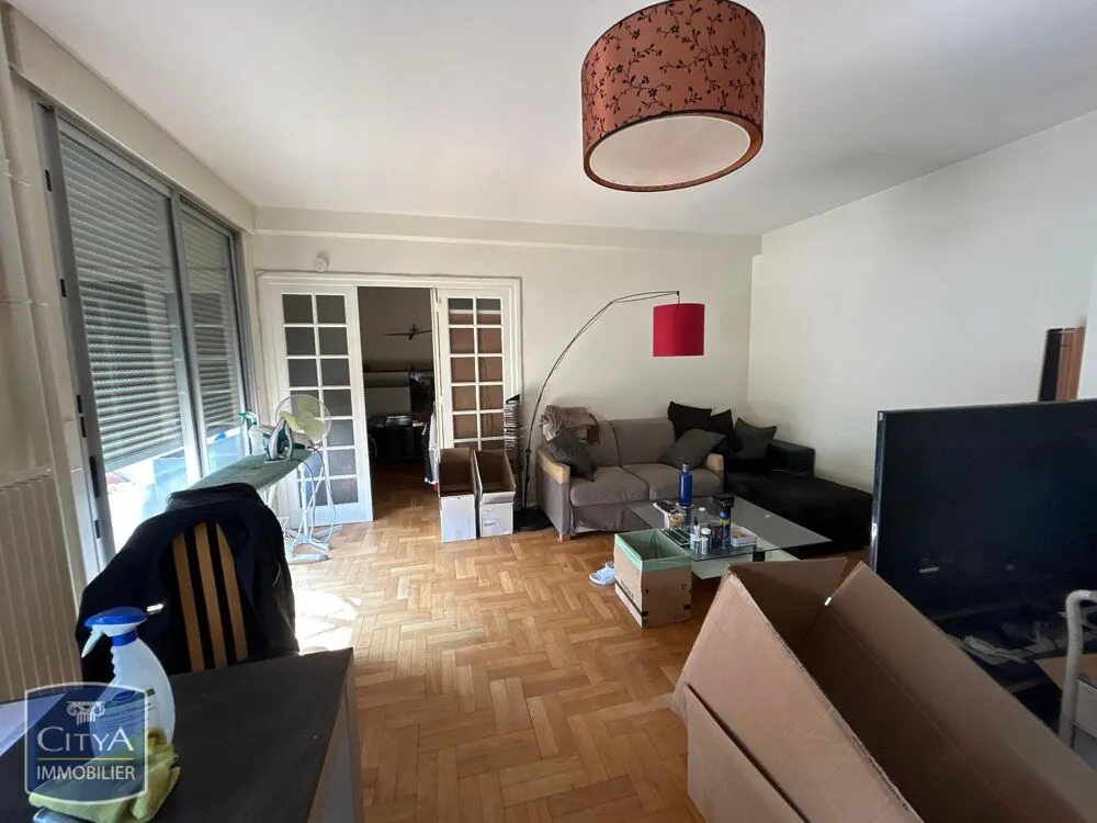 Séjour - Appartement 4 pièces avec balcon à Lyon