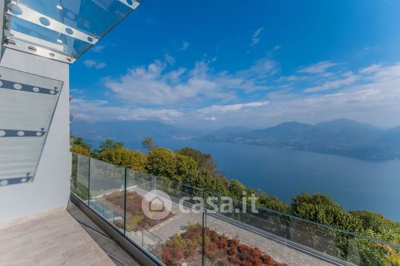 Terrass - Modern Villa with Lake View in Pollino