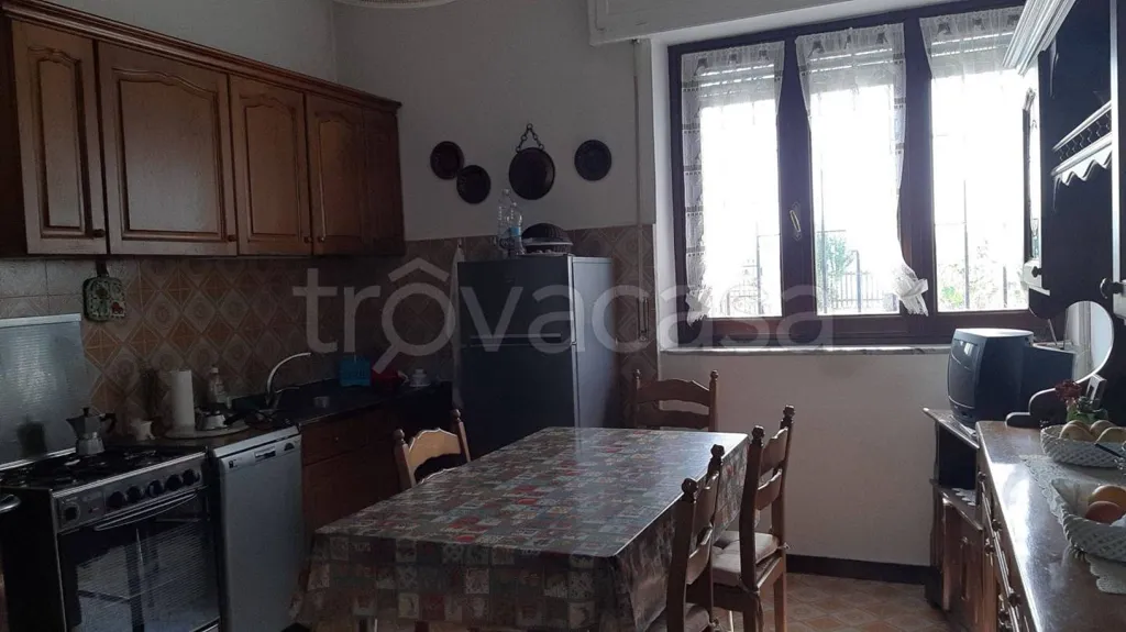 Cuisine - Independent House with Alpine View in Roascio