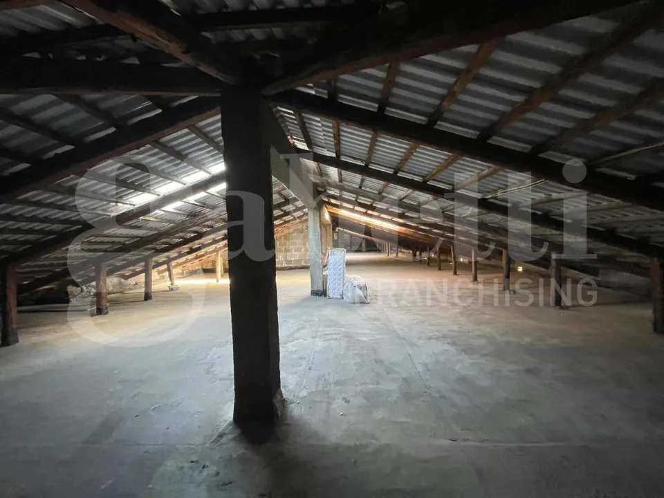 Pièces - Spacious Attic Storage in Nocera Inferiore