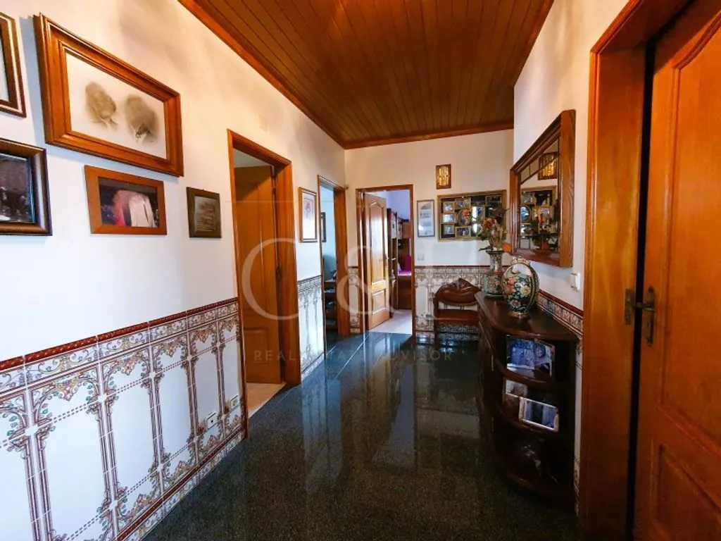 Esik - Luxury House with Garden in Seixal