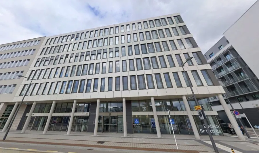 Extérieur - Bureau avec façade moirée à Esch-sur-Alzette