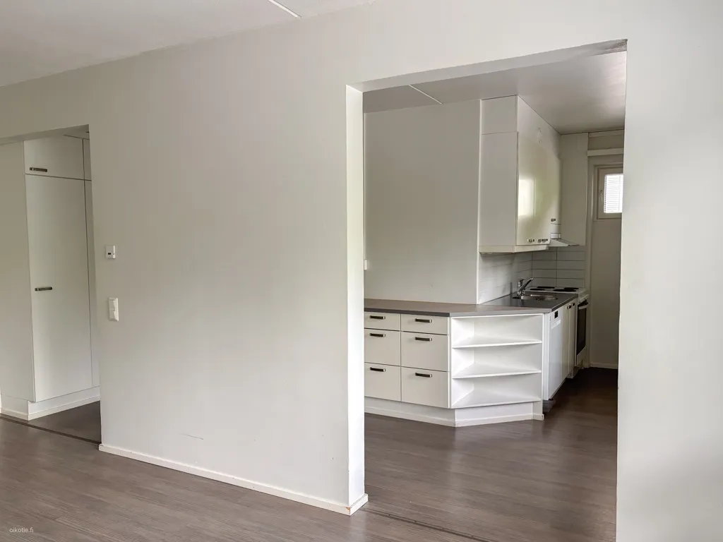 Cucina - Spacious Apartment with Balcony in Länsimäki, Vantaa