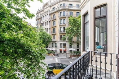 Balcon - Modernist Flat with Art Deco Features in Barcelona