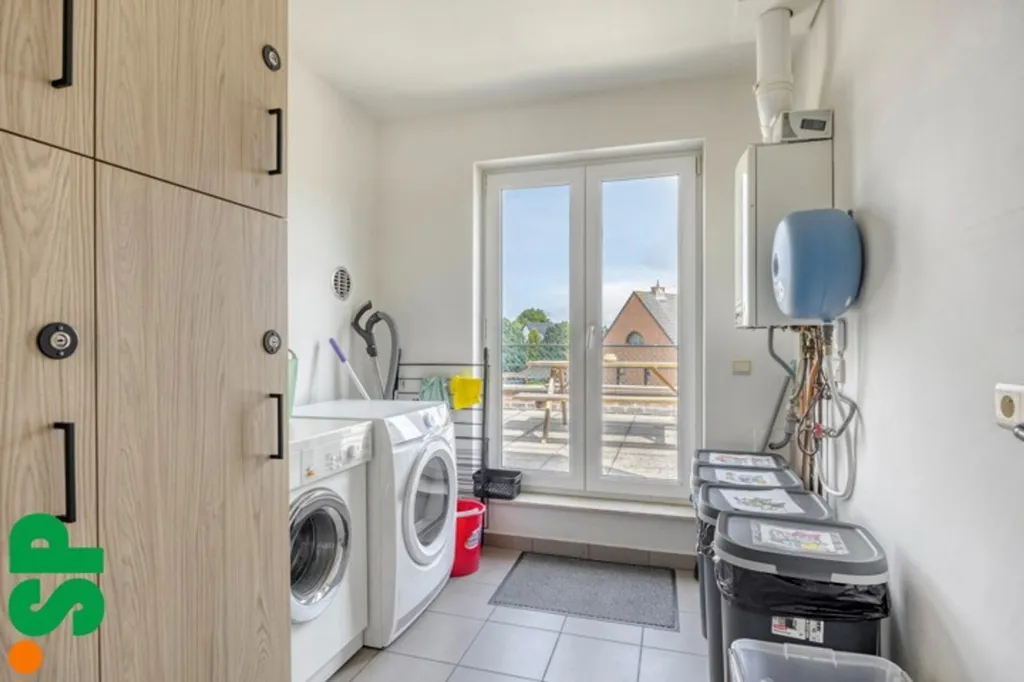 Pesuköök - Penthouse with Large Terrace in Herentals