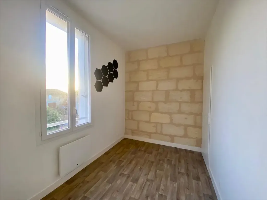 Toad - Renovated Flat in Arveyres Village Centre