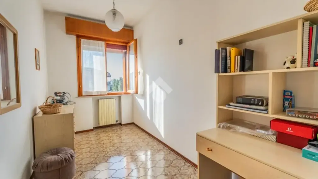 Bureau - Apartment with Balcony in Rimini