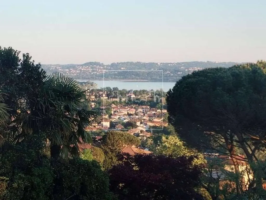 Villa with Lake View in Gavirate