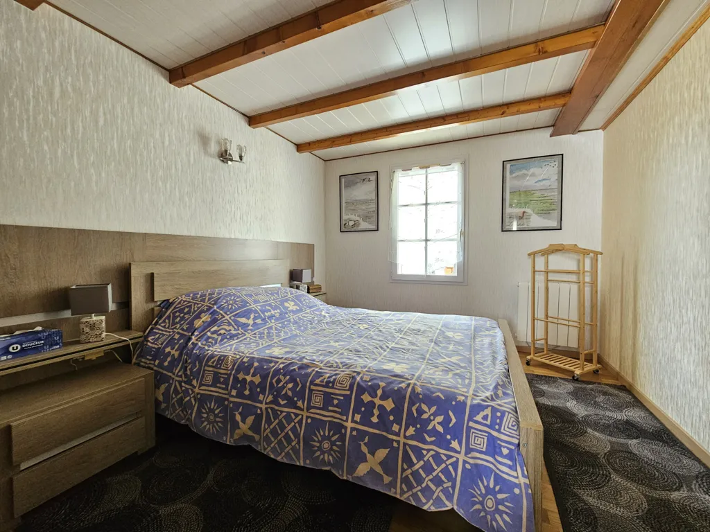Bedrooms - House with Terrace near Town Centre