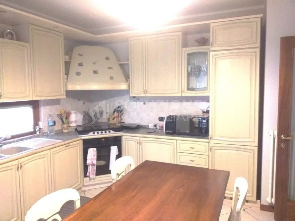 Salle à manger - Luxury Villa with Private Garden in Foresto Sparso