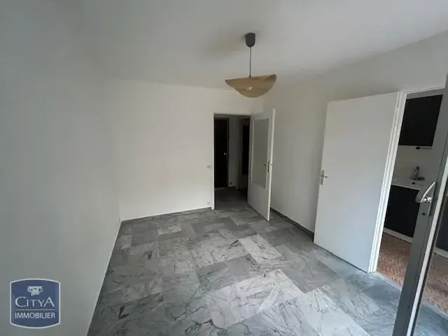 Rooms - 1-Bedroom Apartment with Patio in Menton