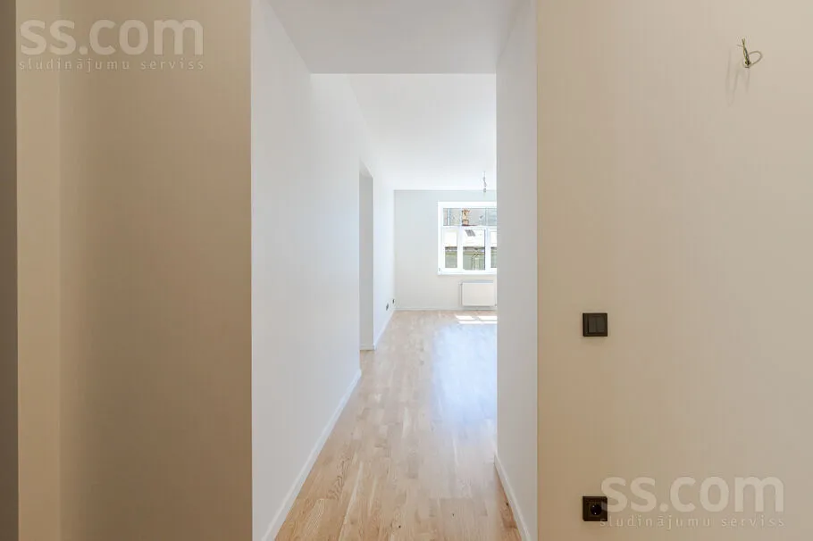 Esik - Renovated 3-Bedroom Flat in Riga Centre