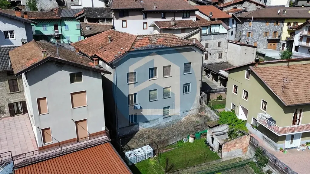 Vue aérienne - Multipurpose House to Renovate in Ono San Pietro