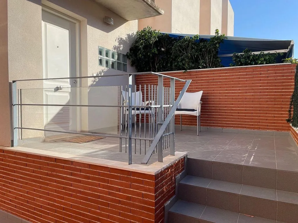 Rõdu - Student Duplex with Terrace in Guadalupe