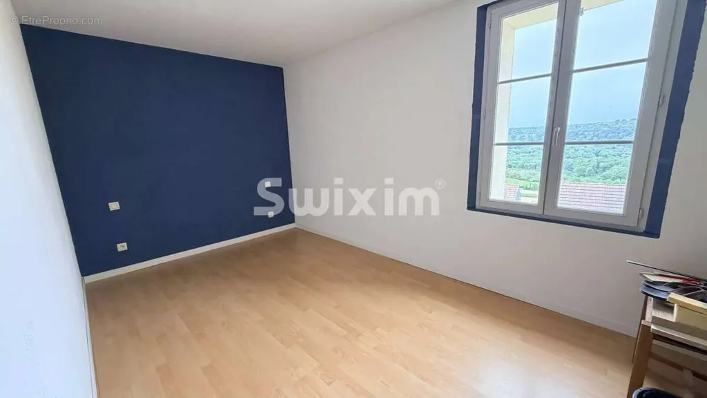 Pièces - Appartement Duplex avec Parking à Offlanges