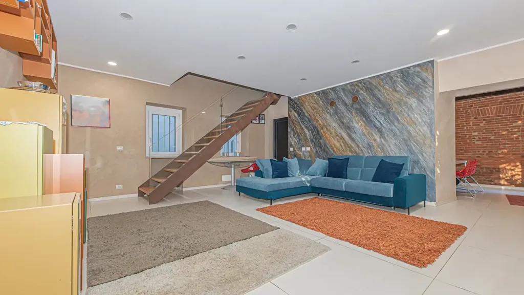 Séjour - Renovated House with Courtyard in Pianezza Centre