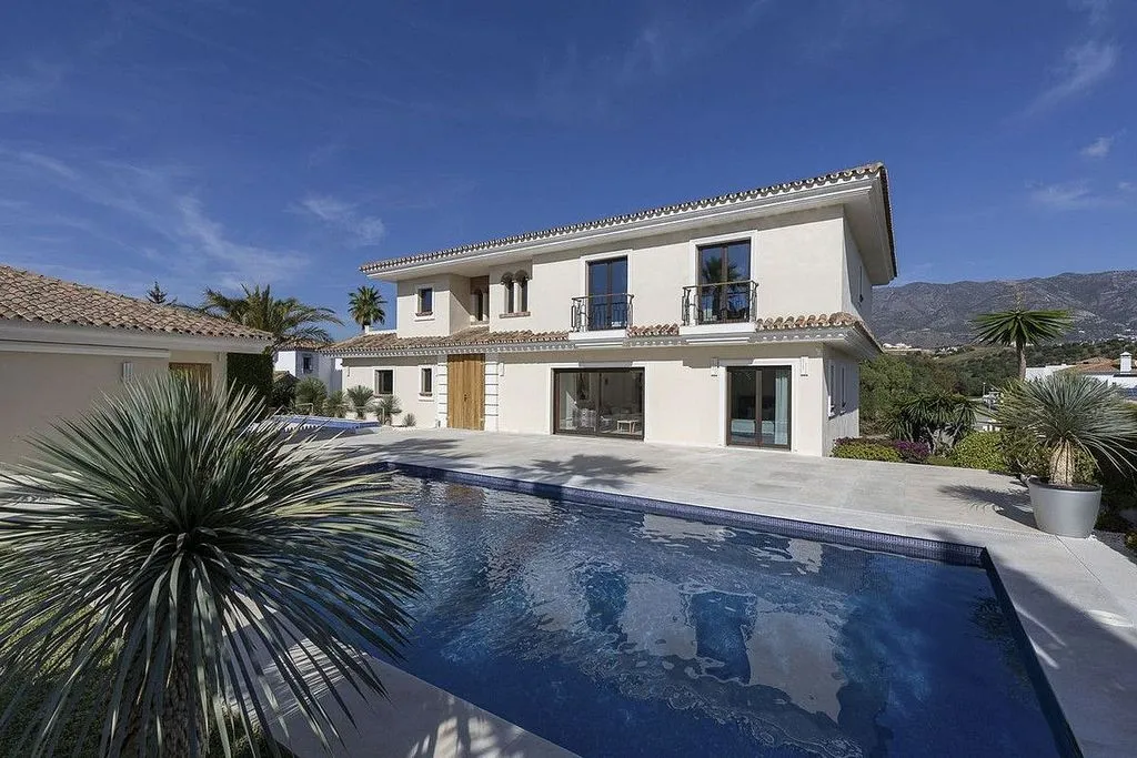 Bassein - Luxury Villa with Pool in Mijas Golf