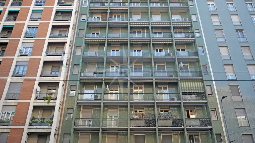 Välivaade - 2-Bedroom Apartment with Metro Access in Milan