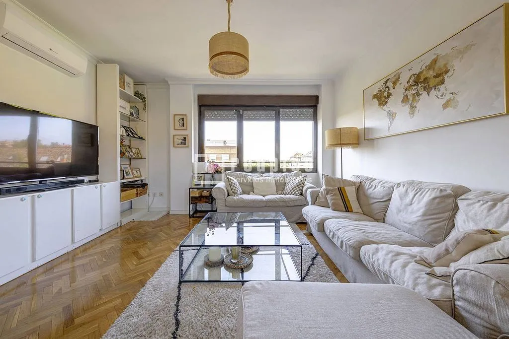 Living Room - Duplex with Pool and Terrace in Boadilla del Monte